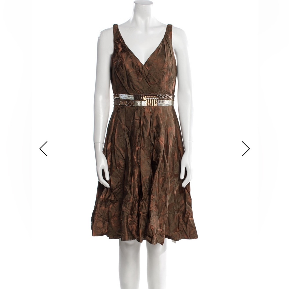 Carmen Marc Valvo New Y2k printed pleated fit and flare dress silk blend size 6